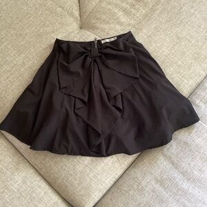 Black skirt with cute bow detail